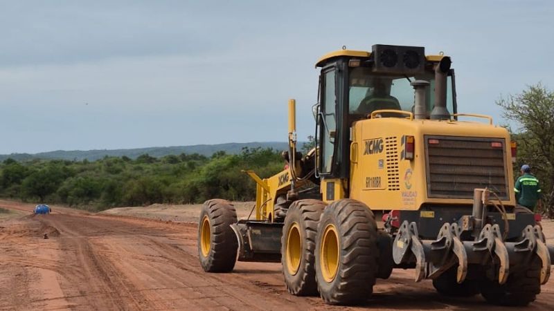 El Gobierno avanza con la pavimentación del acceso al Dique de Ipizca