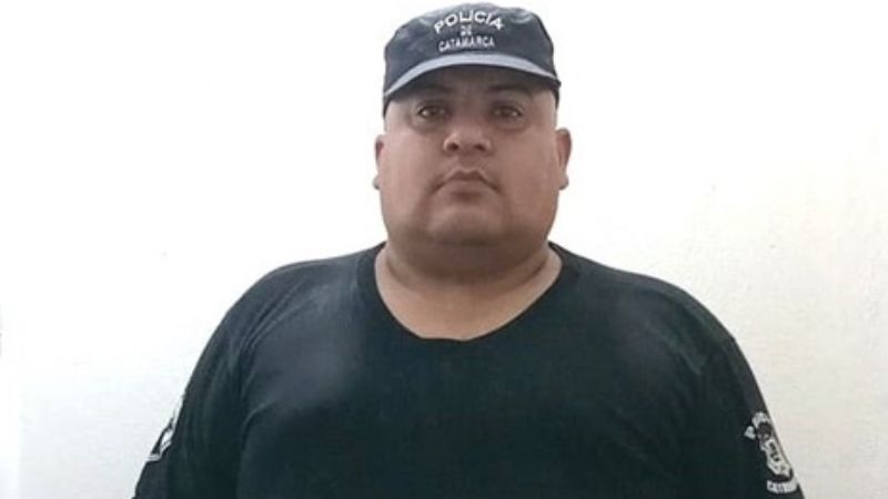 Un agente de policía le salvó la vida a una bebé de 12 días de vida