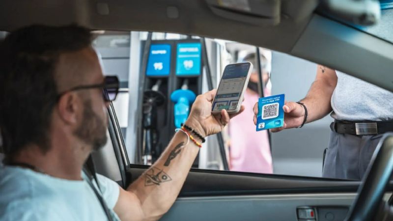 Podrás cargar combustible pagando con Bitcoin y otras monedas digitales