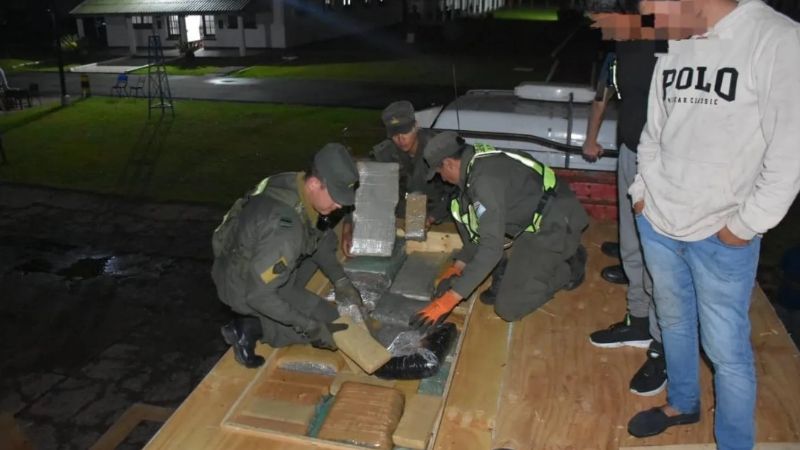 Descubren más de tres toneladas de marihuana que eran trasladadas entre placas de maderas