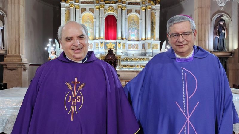Emotiva acción de gracias por los 40 años de Sacerdocio