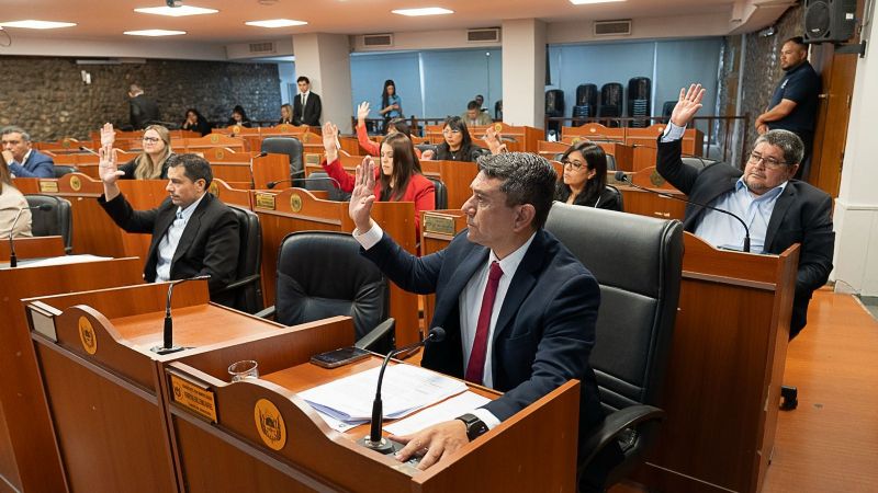 El Senado acompañó los últimos acuerdos rubricados por el Ejecutivo sobre Farallón Negro e YMAD