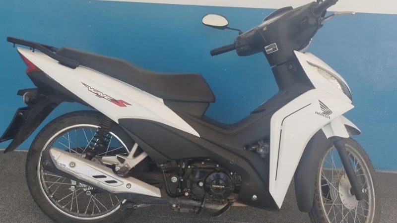 En un taller mecánico recuperaron una moto robada