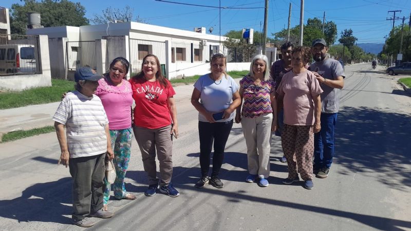 Vecinos de Valle Viejo cansados del abandono y mal estado de las calles