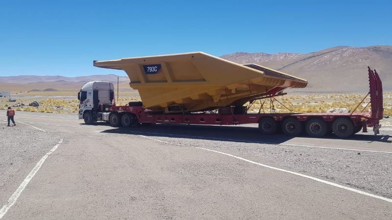 Por transporte de equipos mineros, transitar con precaución por RN 60 en Tinogasta