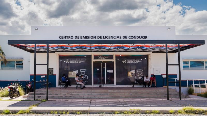 Capital: El Centro de emisión con horario habitual para tramitar la licencia de conducir en enero