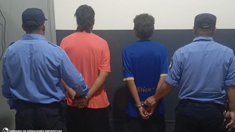 Se agarraron a las piñas frente a la Plaza 25 de Mayo