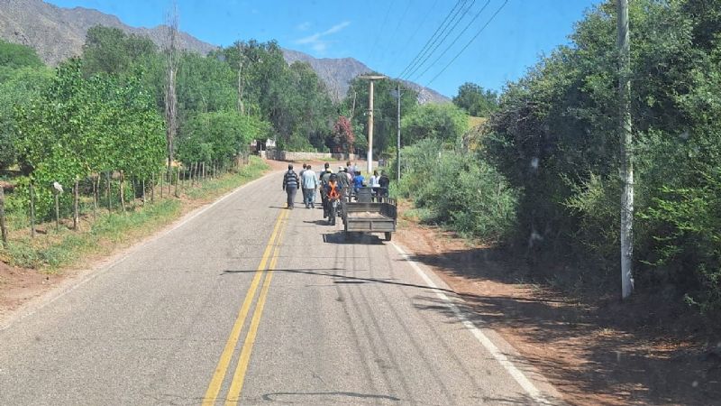 Precaución por desplazamiento de peregrinos en rutas nacionales 64 y 60