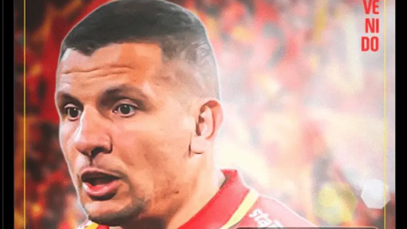 "El Loco" Vecchio firmó su contrato en la playa