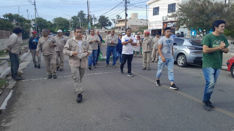 Trabajadores municipales reclaman mejoras salariales