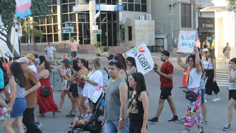 Catamarca marchó contra el discurso homofóbico y las políticas de Milei