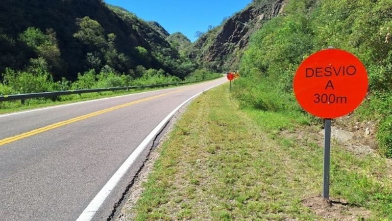 Roban carteles de señalización preventiva en La Cébila