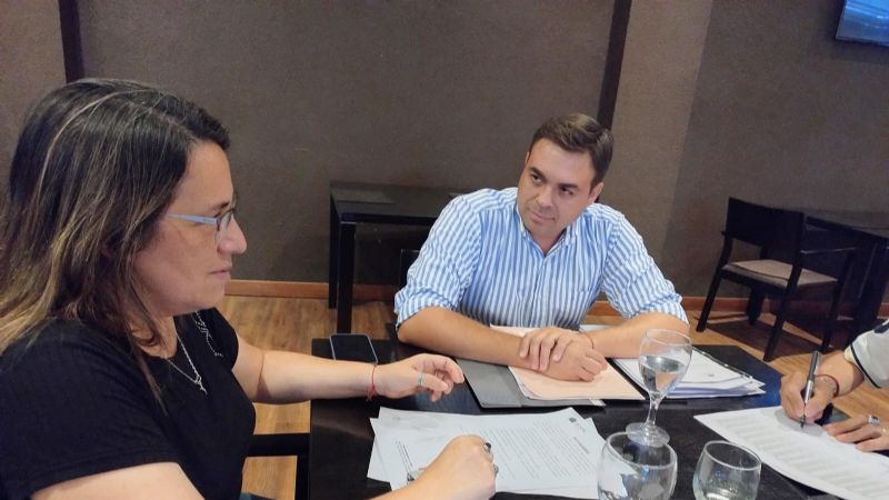 Acuerdo en Los Altos: aumento salarial y beneficios para los trabajadores municipales