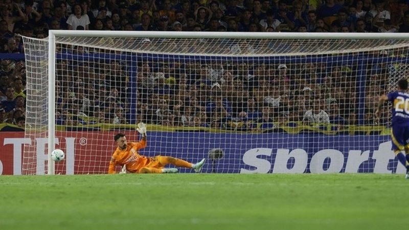 Boca en el abismo; se quedó sin nada