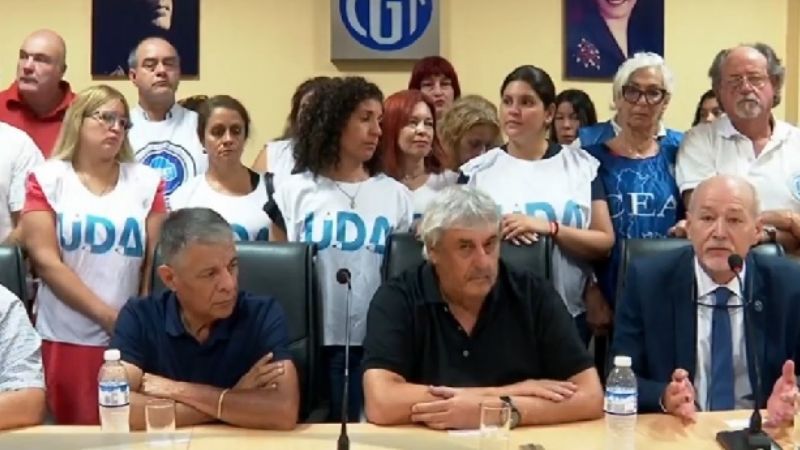 Gremios docentes de la CGT levantaron el paro nacional