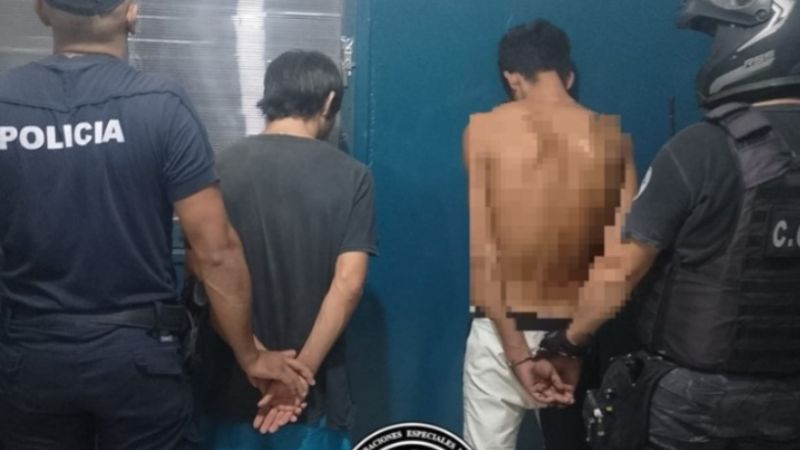 Detuvieron a dos presuntos arrebatadores tras un robo en el barrio Santa Marta