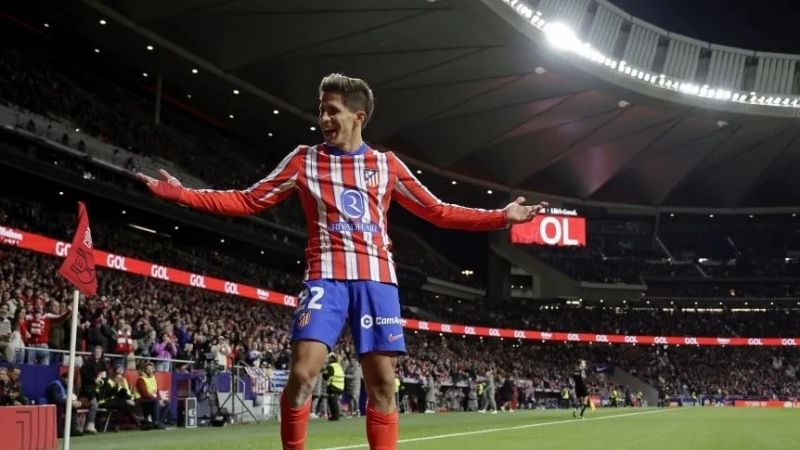 Dos de Giuliano y uno de Correa en goleada del Aleti