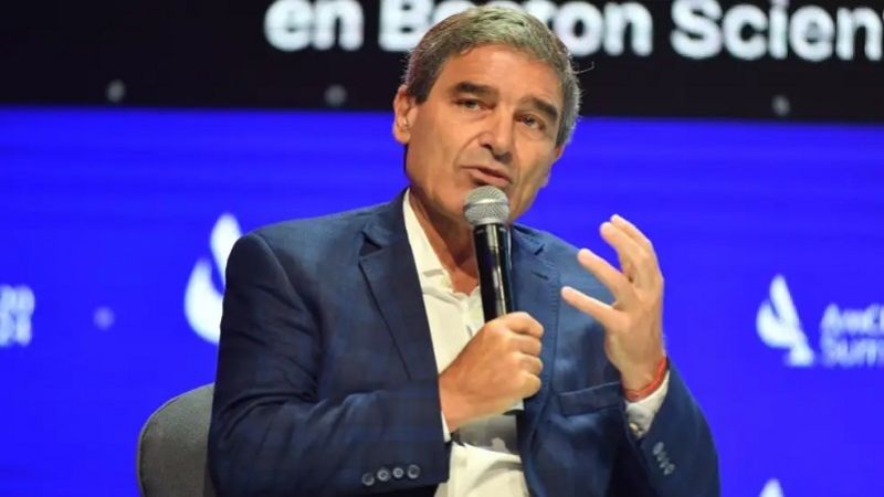 El ministro porteño de Salud criticó la salida de la OMS