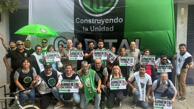 Trabajadores de la Casa de Catamarca piden intervención del Gobernador