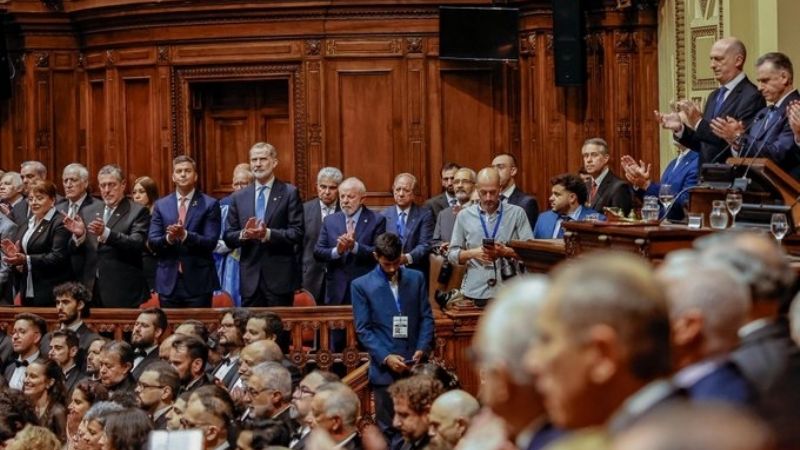 Yamandú Orsi ya gobierna en Uruguay