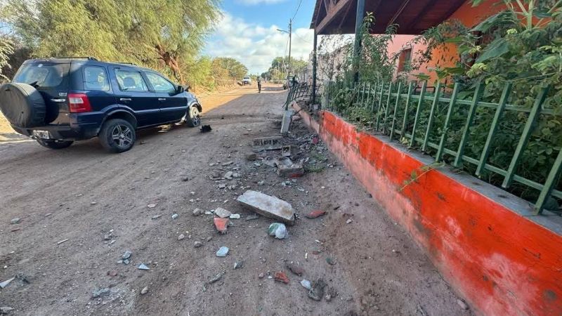 Chocó contra una vivienda y falleció