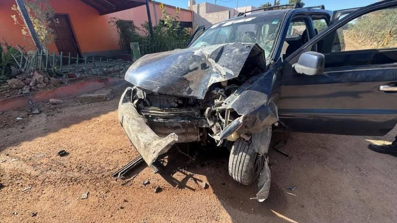 Chocó contra una vivienda y falleció