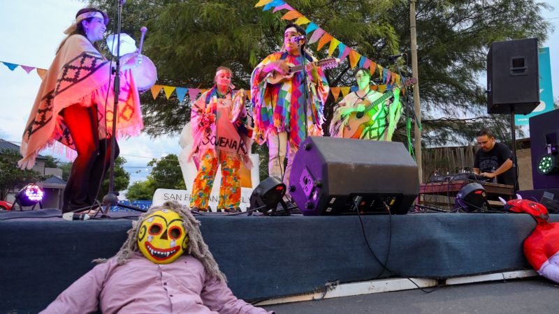 El “Pujllay” animó la fiesta en Casa de la Puna