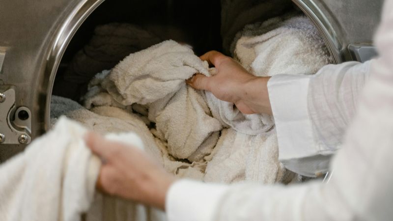 ANMAT prohíbe detergentes y jabones para lavar la ropa en todo el país