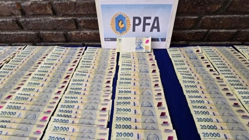 Descubren y secuestran $19 millones en billetes falsos de 20 mil pesos