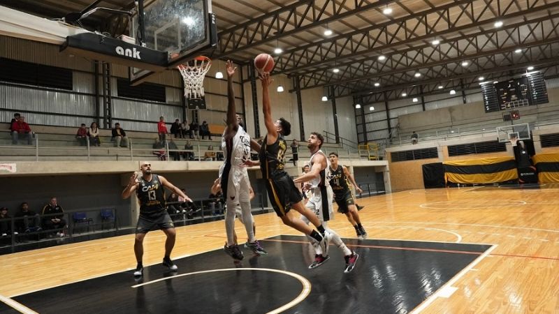 Montmartre juega su último partido en el Nido