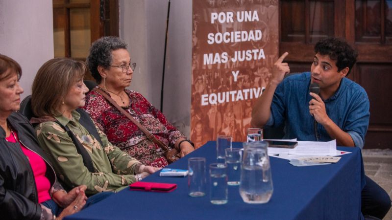 Ex presas políticas brindaron su testimonio en la charla “Memorias Cercanas”