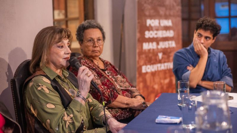 Ex presas políticas brindaron su testimonio en la charla “Memorias Cercanas”