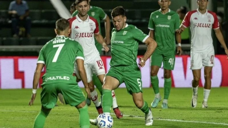 Huracán terminó pidiendo la hora ante Banfield