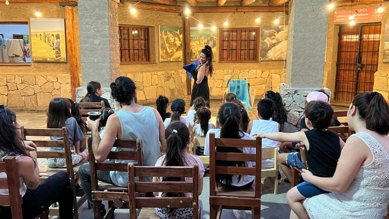 En todo el verano, los turistas en la Capital pernoctaron casi 4 noches