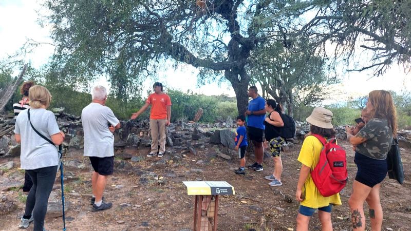 En todo el verano, los turistas en la Capital pernoctaron casi 4 noches