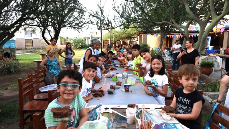 En todo el verano, los turistas en la Capital pernoctaron casi 4 noches