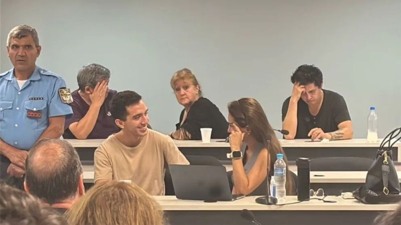 Femicidio de Catalina: el polémico abrazo entre el acusado y su abogada