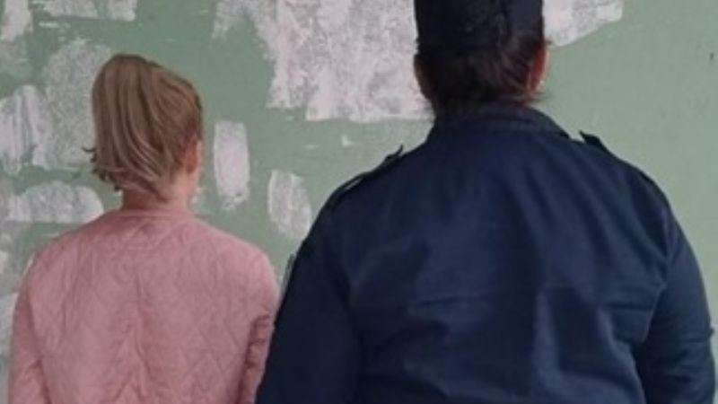 Mujer agredió con un cuchillo a su pareja