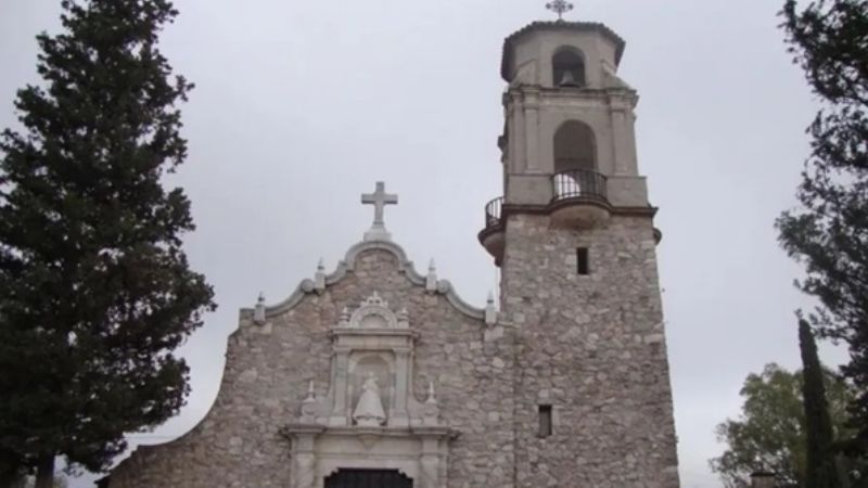 Detuvieron a un cura acusado de abusar sexualmente de una mujer en cinco ocasiones