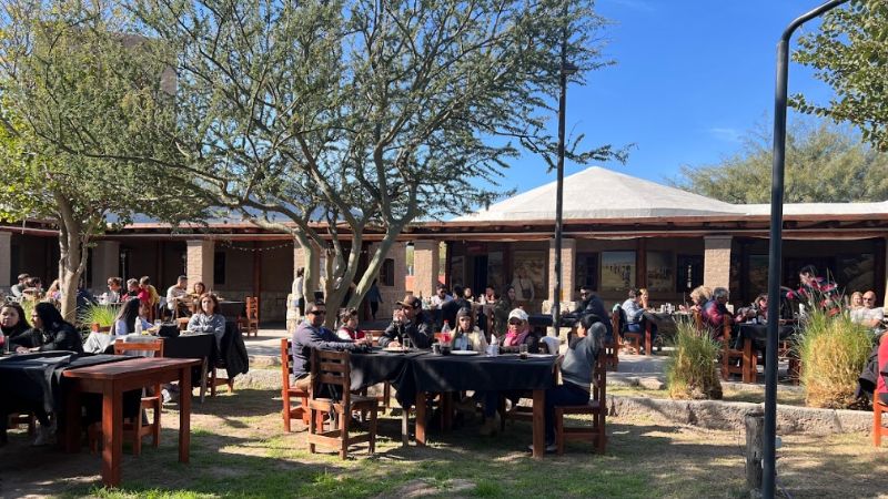 Feria, música, danza, talleres, merienda y peña en Casa de la Puna