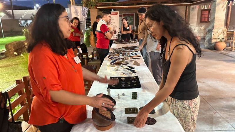 Feria, música, danza, talleres, merienda y peña en Casa de la Puna