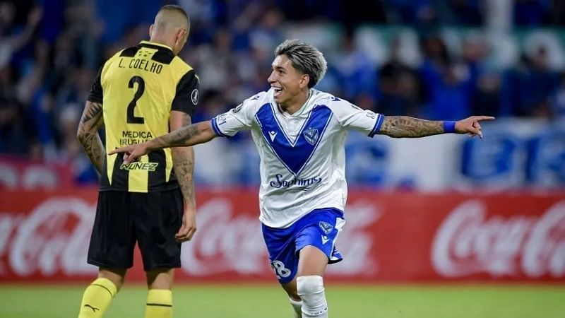 Vélez perdía y le ganó 2-1 a Peñarol