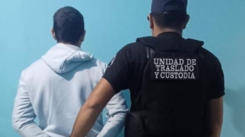 Demoraron a un adolescente que se tornó agresivo contra su familia