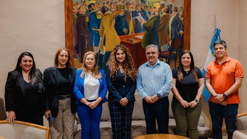 El Gobernador recibió a la secretaria de Mujeres de Córdoba