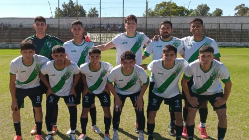 “Defe” no afloja y es líder “ideal” en la Capital