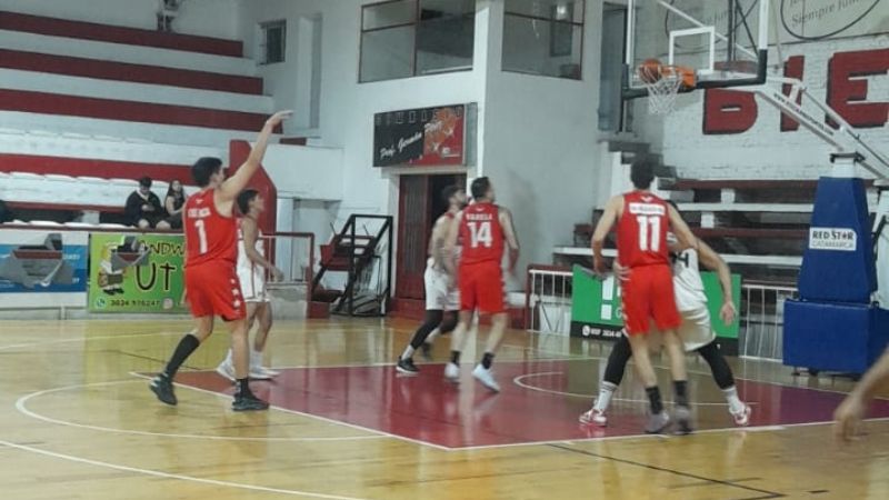 Red Star ganó y sigue vivo en el torneo