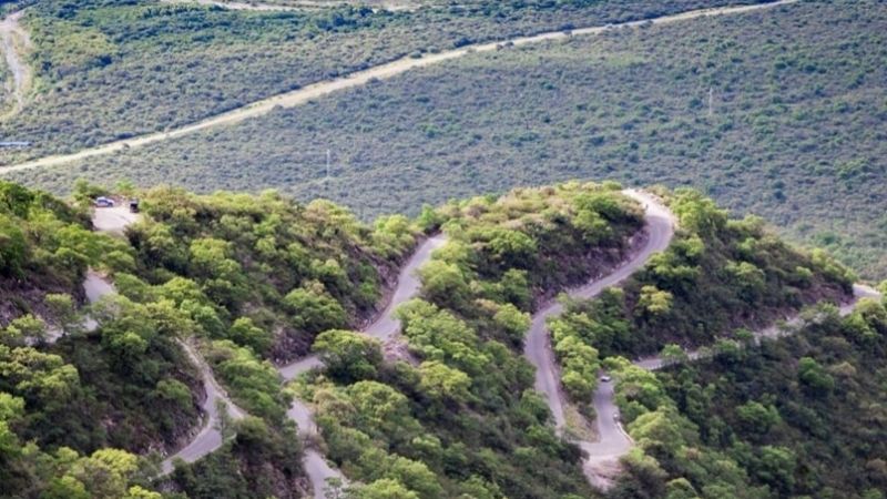 Alerta por agravamiento de un derrumbe en la Cuesta El Portezuelo