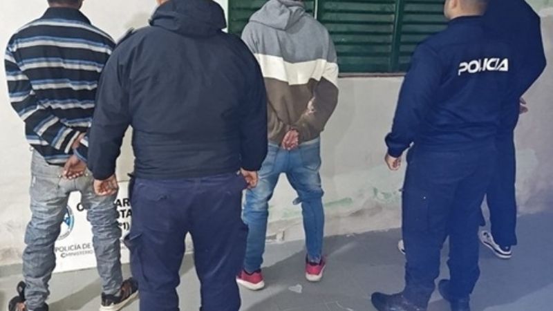 Tres jóvenes detenidos por causar disturbios dentro del Hospital