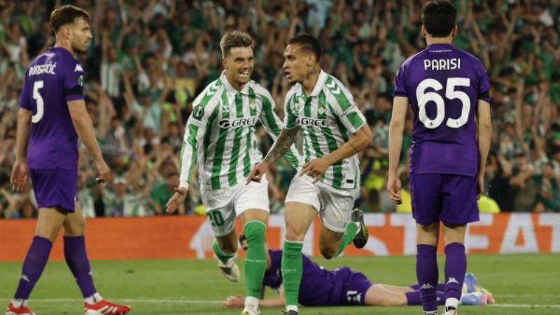 Betis pegó primero, pero Fiorentina sigue “vivo”