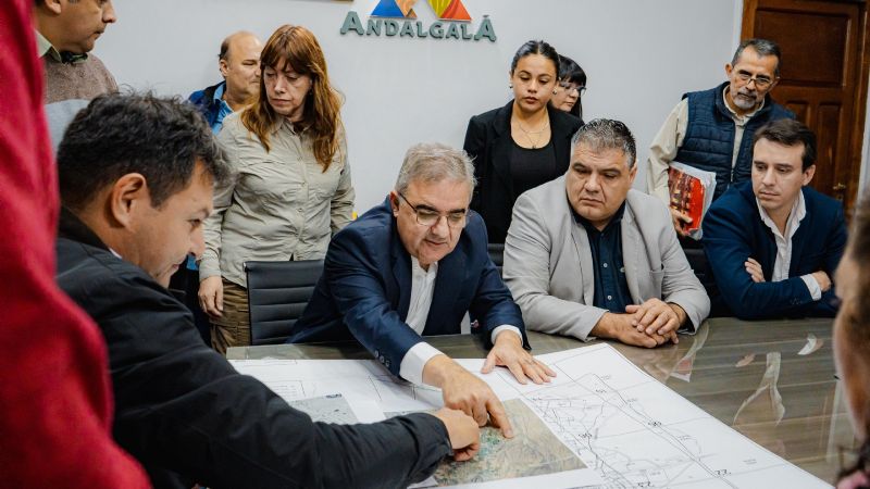 Provincia y municipios acuerdan obras en Andalgalá